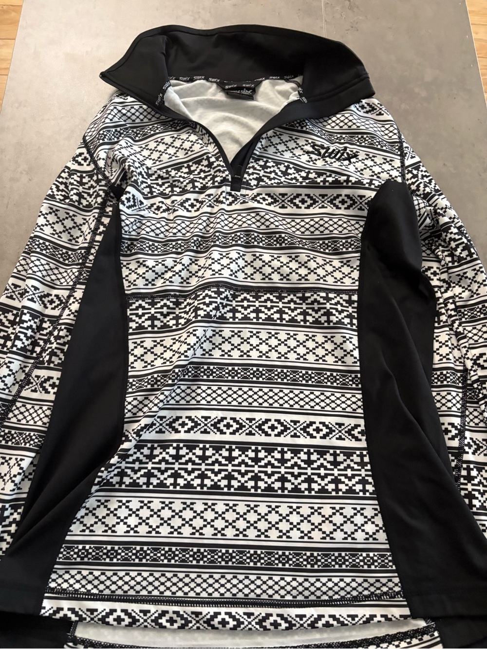 Swix Women's Black & White Patterned Quarter-Zip Pullover